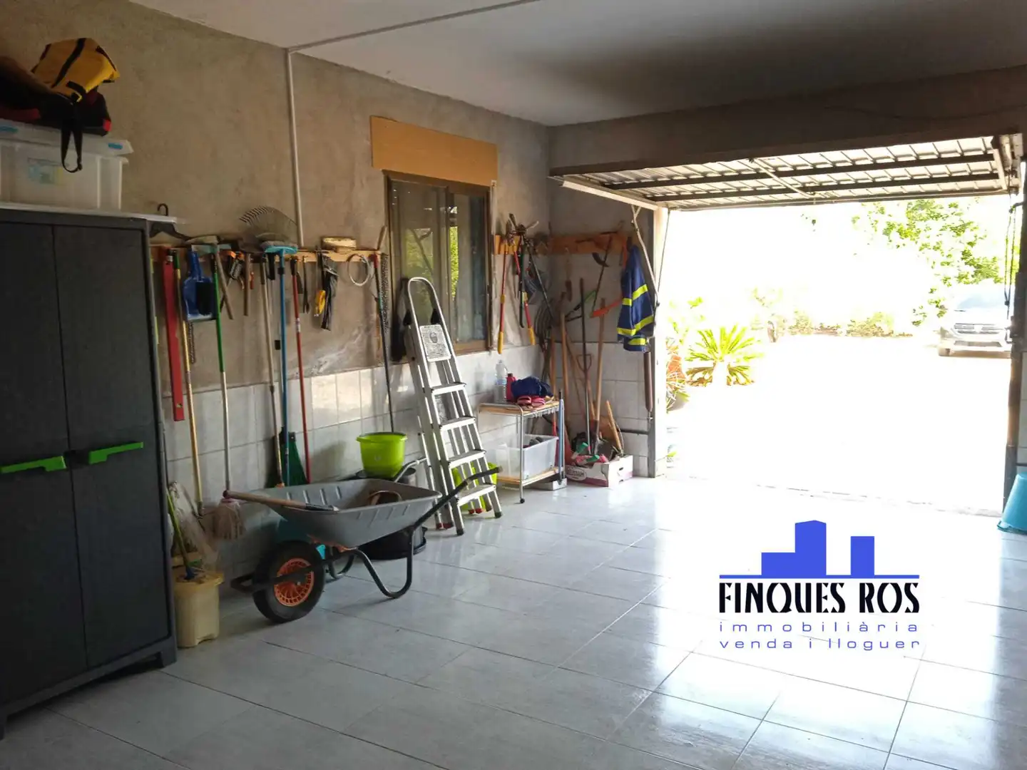 Vista exterior de Casa o xalet en venda en Vinaròs amb Calefacció, Jardí privat i Terrassa