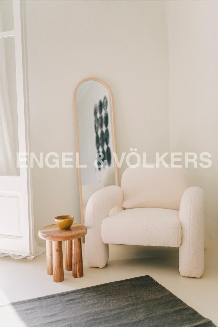 Sala de estar de Apartamento de alquiler en  Barcelona Capital con Aire acondicionado, Calefacción y Balcón