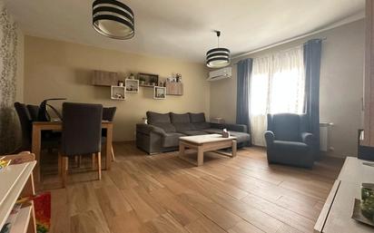 Living room of Single-family semi-detached for sale in Quintanar de la Orden  with Air Conditioner, Heating and Private garden