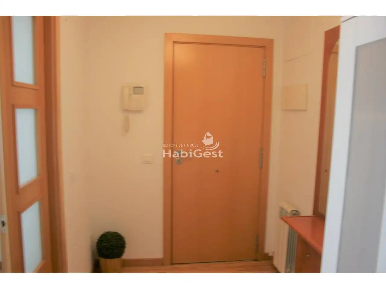 Wohnung zum Verkauf in Girona mit Heizung, Möbliert und Balkon