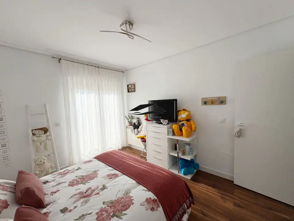 Habitación de Casa o chalet en venta en Arapiles con Calefacción, Jardín privado y Trastero