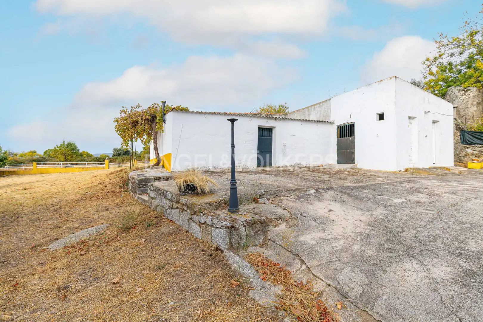 Vista exterior de Casa o xalet en venda en Zarzalejo amb Calefacció, Jardí privat i Terrassa