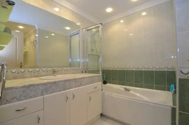 Apartamento con piscina en venta en Calle Calle Torrequebrada, imagen 12