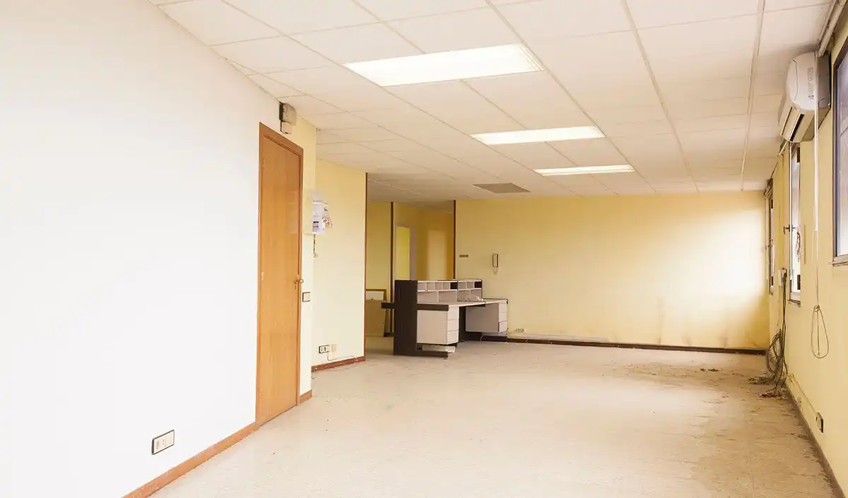 Oficina de alquiler en Figueres con Terraza