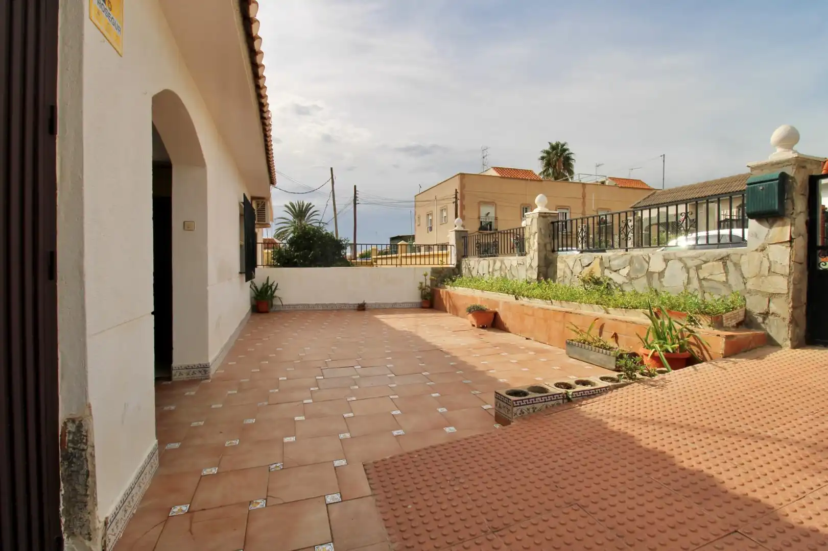 Terrace of Country homes for sale in Las Cabañuelas