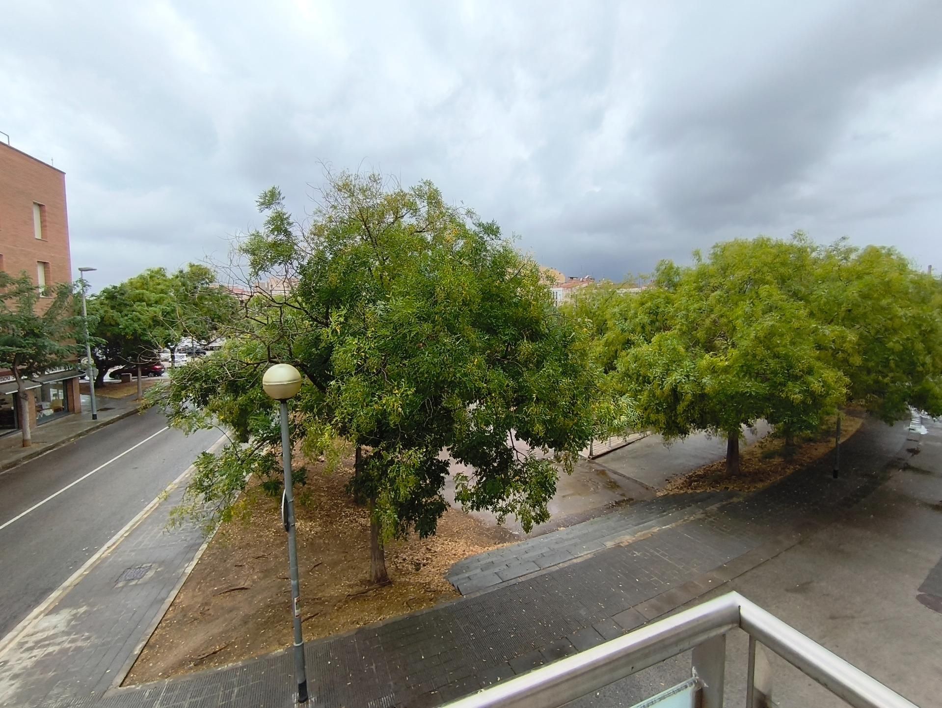 Vista exterior de Piso en venta en El Vendrell con Aire acondicionado, Calefacción y Terraza