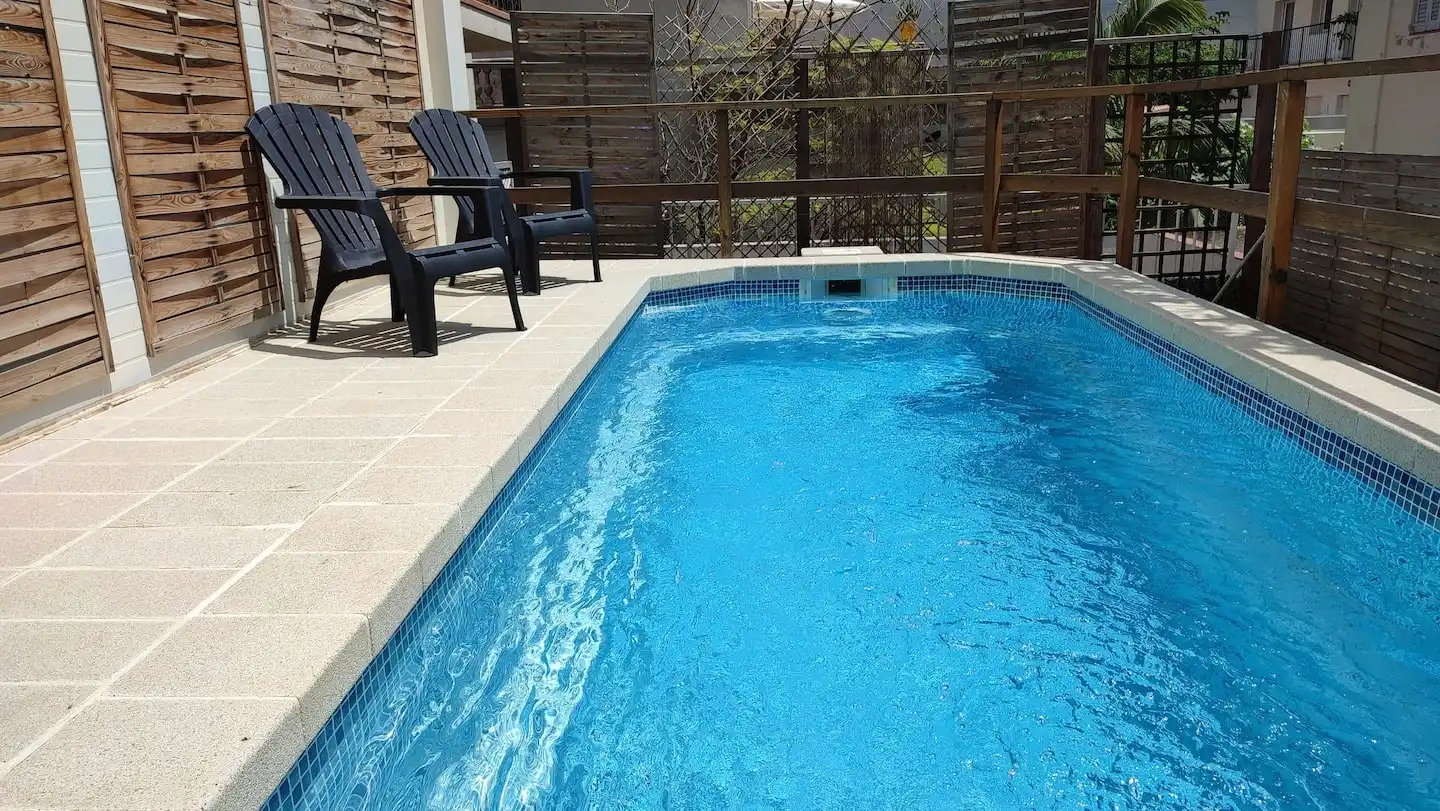 Piscina de Casa adosada en venda en Calella amb Aire condicionat, Calefacció i Jardí privat