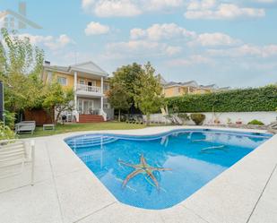 Piscina de Casa o xalet en venda en Arroyomolinos (Madrid) amb Terrassa, Piscina i Balcó