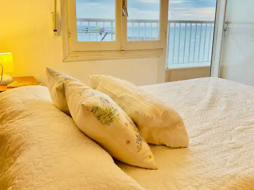 Schlafzimmer von Wohnungen zur Miete in Santa Pola mit Balkon