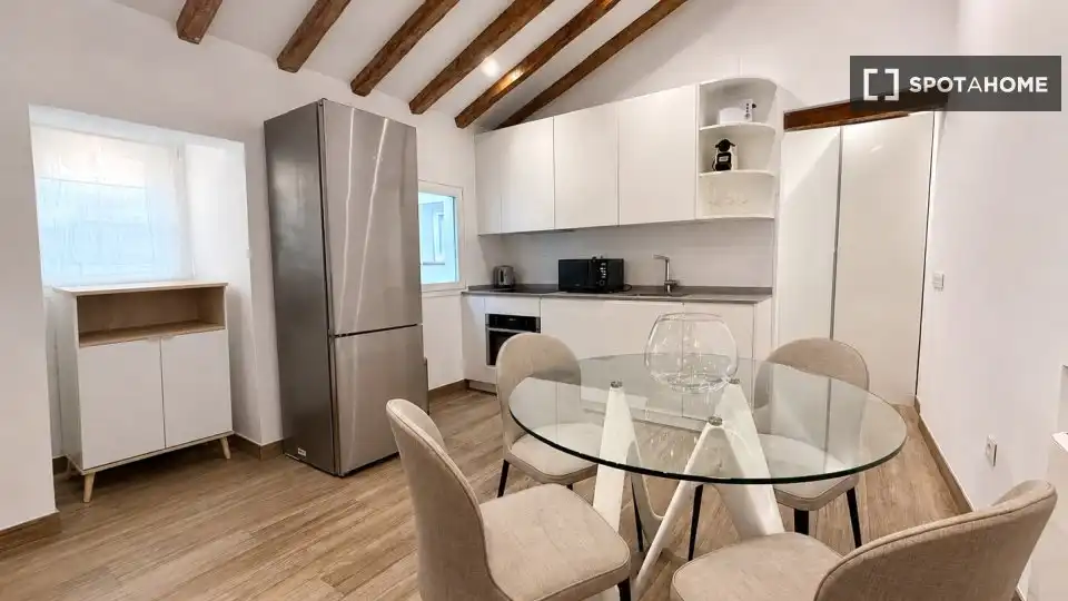 Piso con terraza en alquiler en Centro, imagen 2