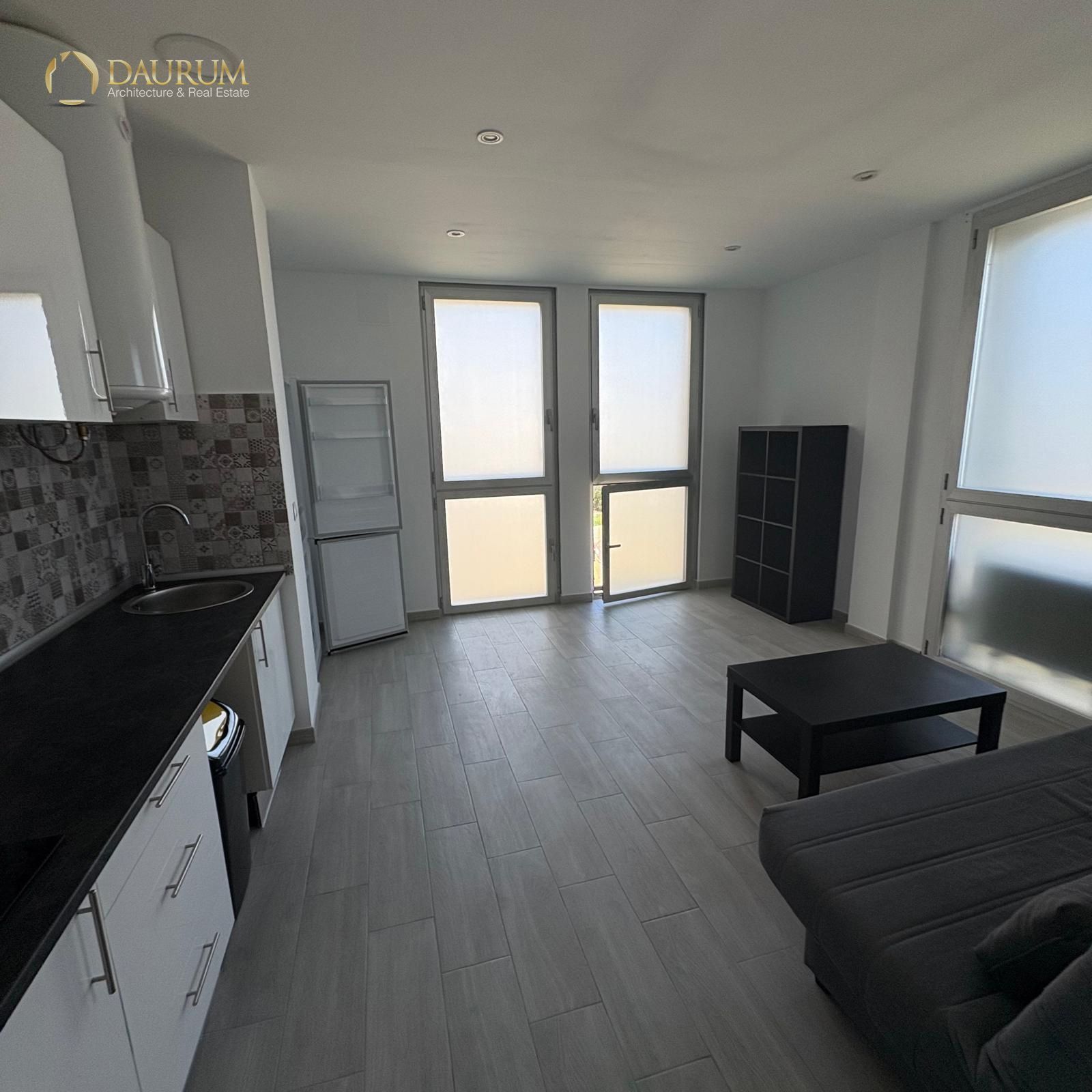 Sala de estar de Piso en venta en Coslada con Calefacción y Amueblado