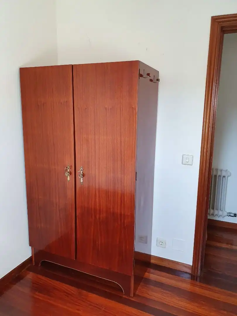 Habitación de Dúplex de alquiler en Santiago de Compostela  con Calefacción, Parquet y Amueblado