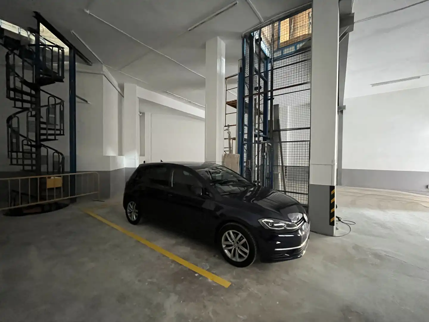 Parking de Nave industrial de alquiler en Manresa