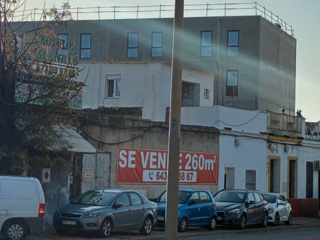 Terreno residencial en Venta en Calle Medina y Galnares, 52 en San Jerónimo - La Bachillera