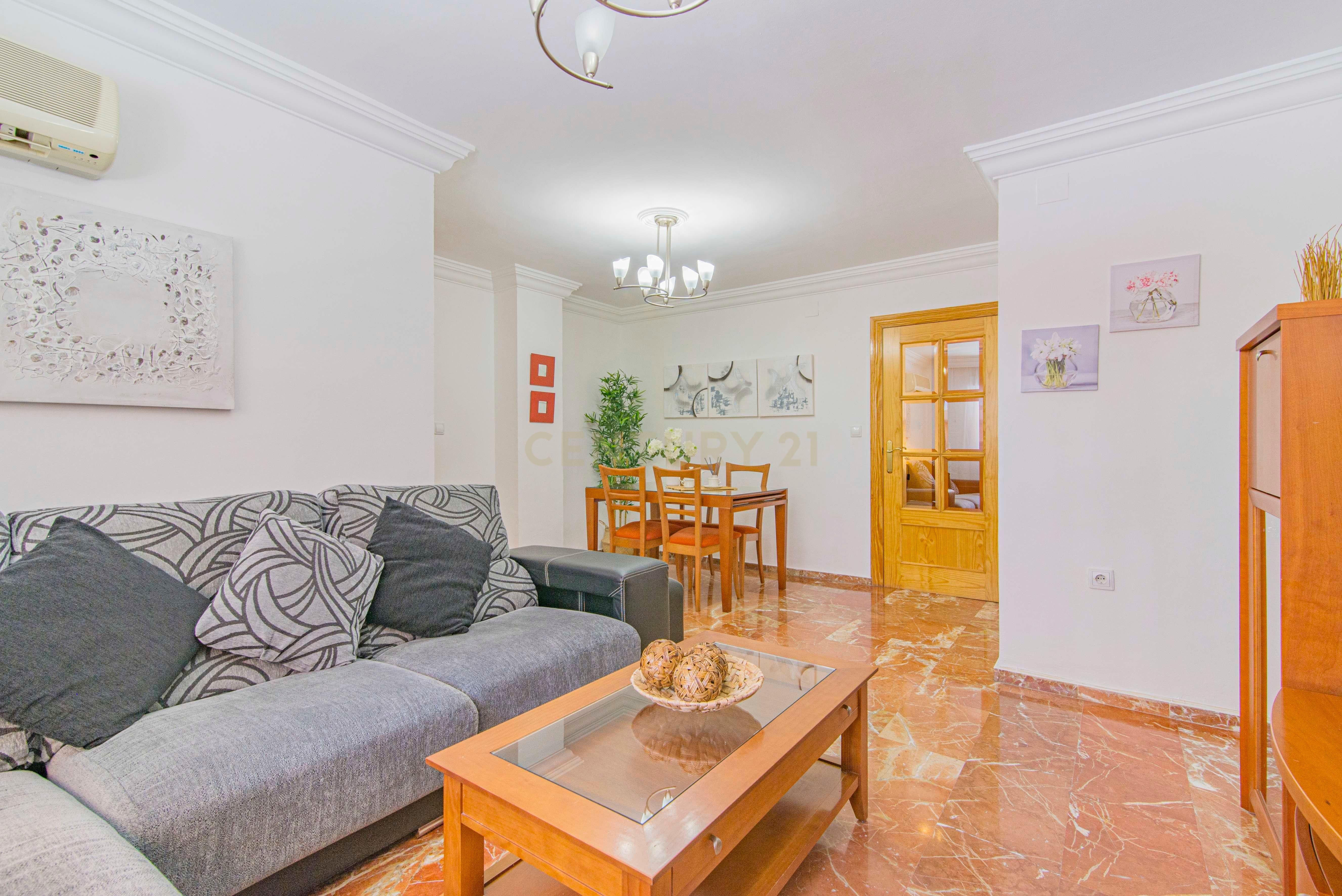 Living room of Flat for sale in  Granada Capital  with Air Conditioner