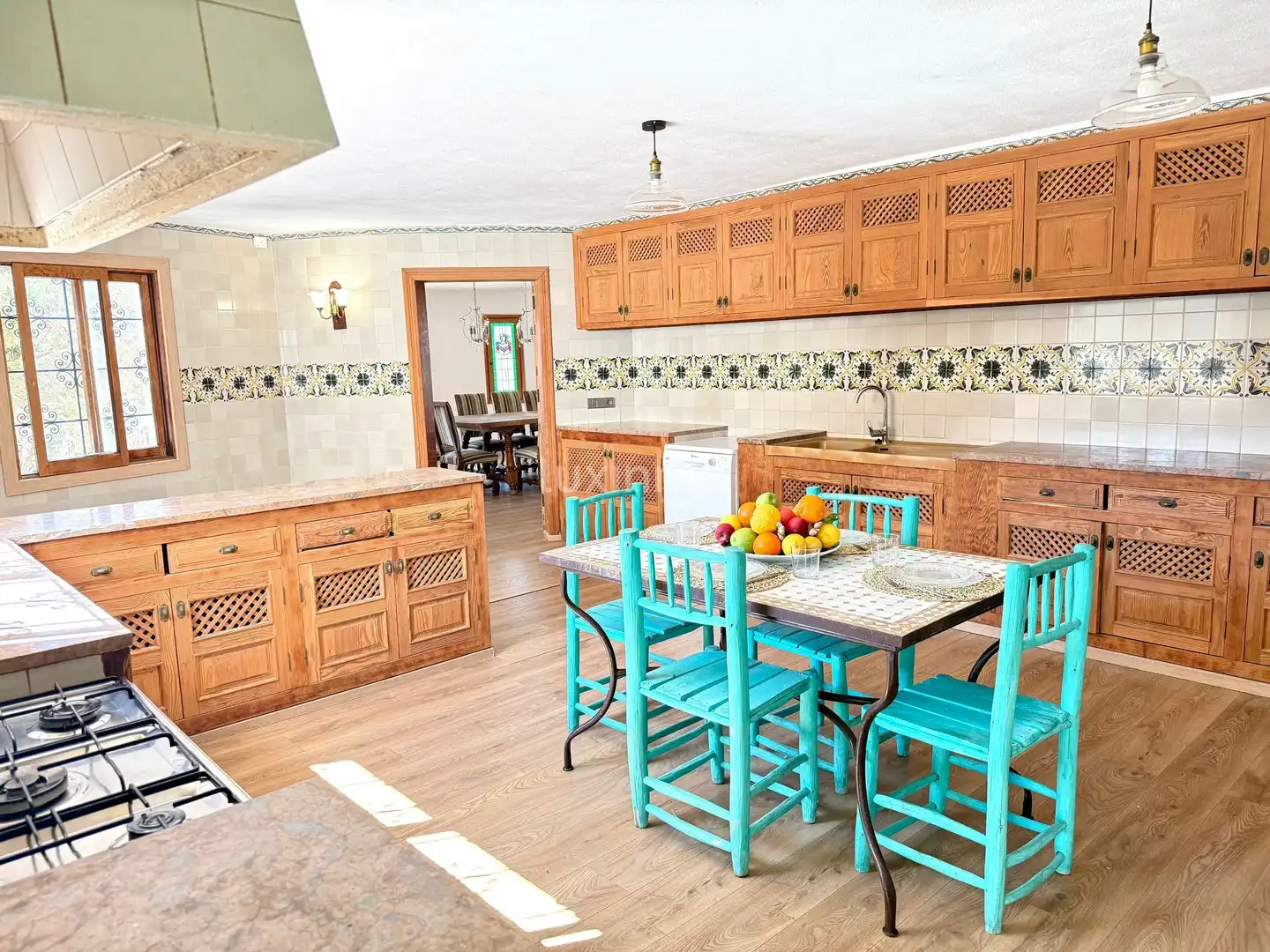 Cocina de Casa o chalet en venta en Sant Antoni de Portmany con Jardín privado, Terraza y Piscina comunitaria