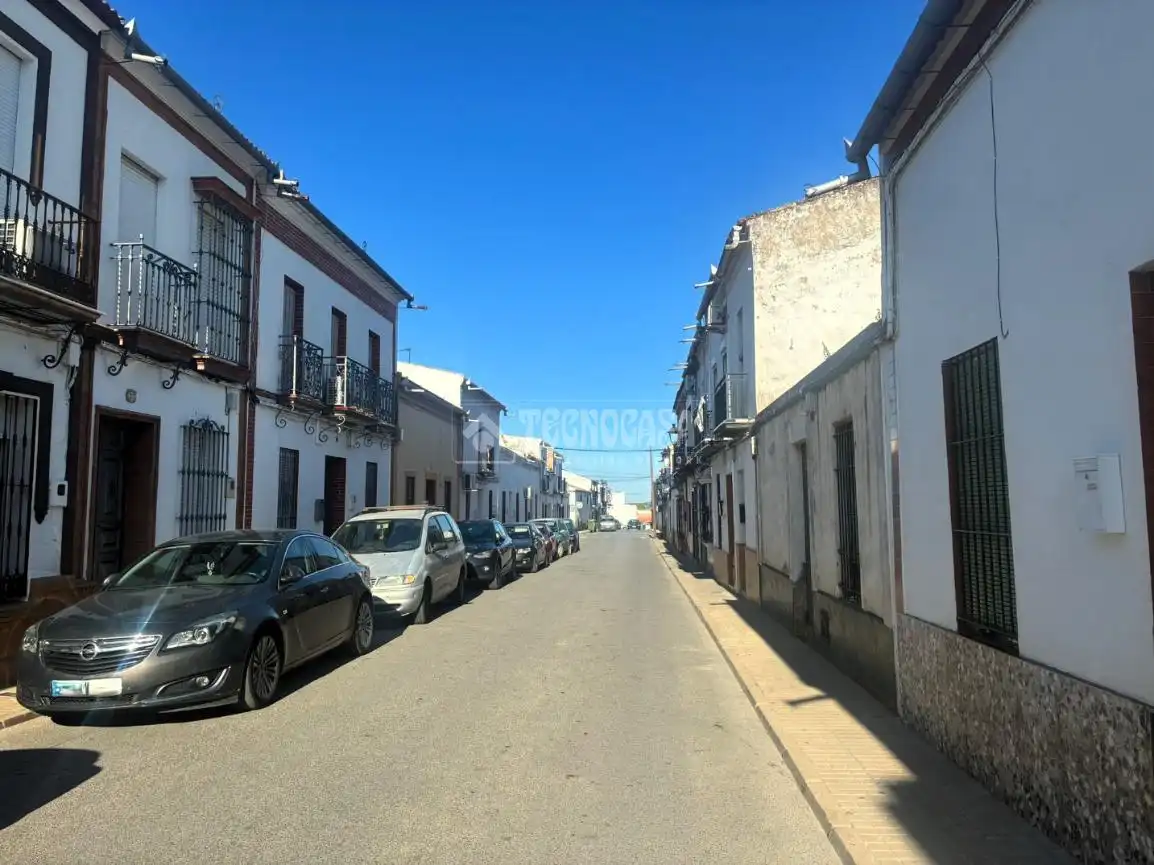 Vista exterior de Residencial en venda en Pilas