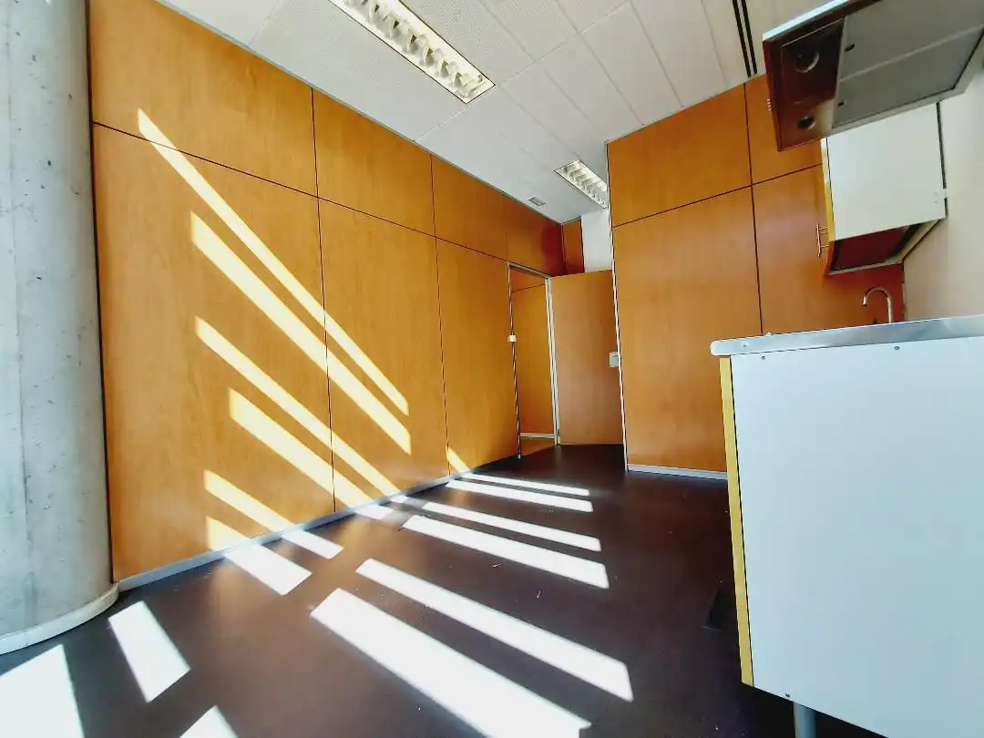 Bureau avec ascenseur à louer à Avenida de la Industria, imagen 13