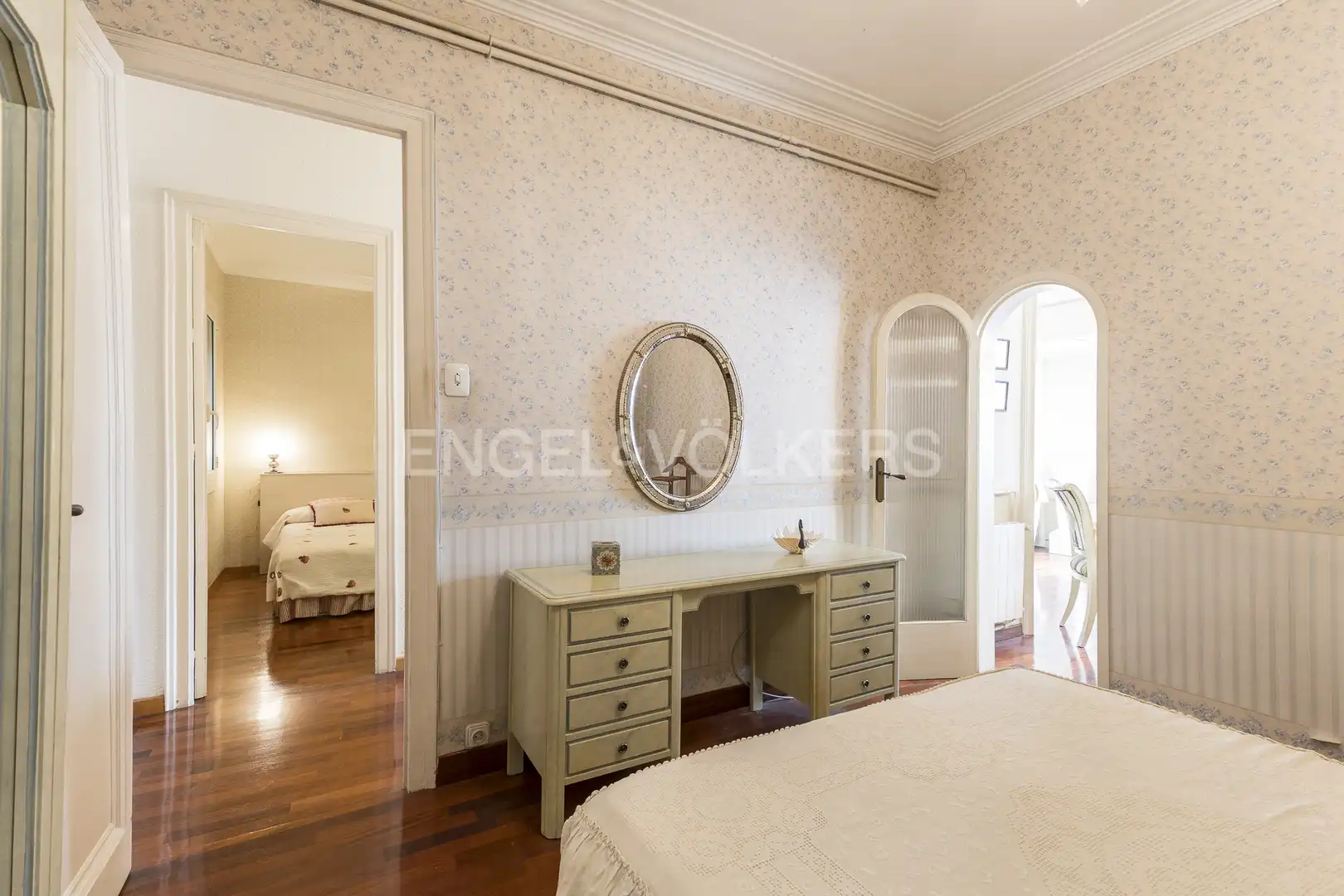 Bedroom of Flat for sale in Barcelona  with Heating, Parquet flooring and Furnished