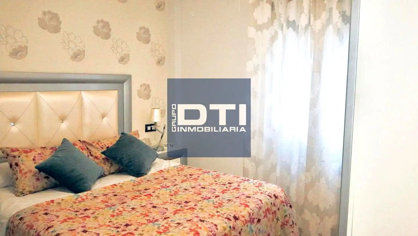 Habitación de Dúplex en venta en Madrigueras con Terraza y Amueblado