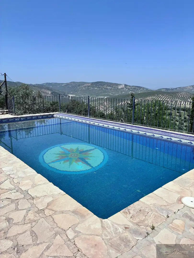 Casa con piscina in vendita a Iznájar