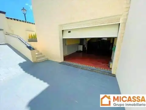 Parking de Casa o chalet en venta en Los Barrios con Aire acondicionado, Calefacción y Jardín privado