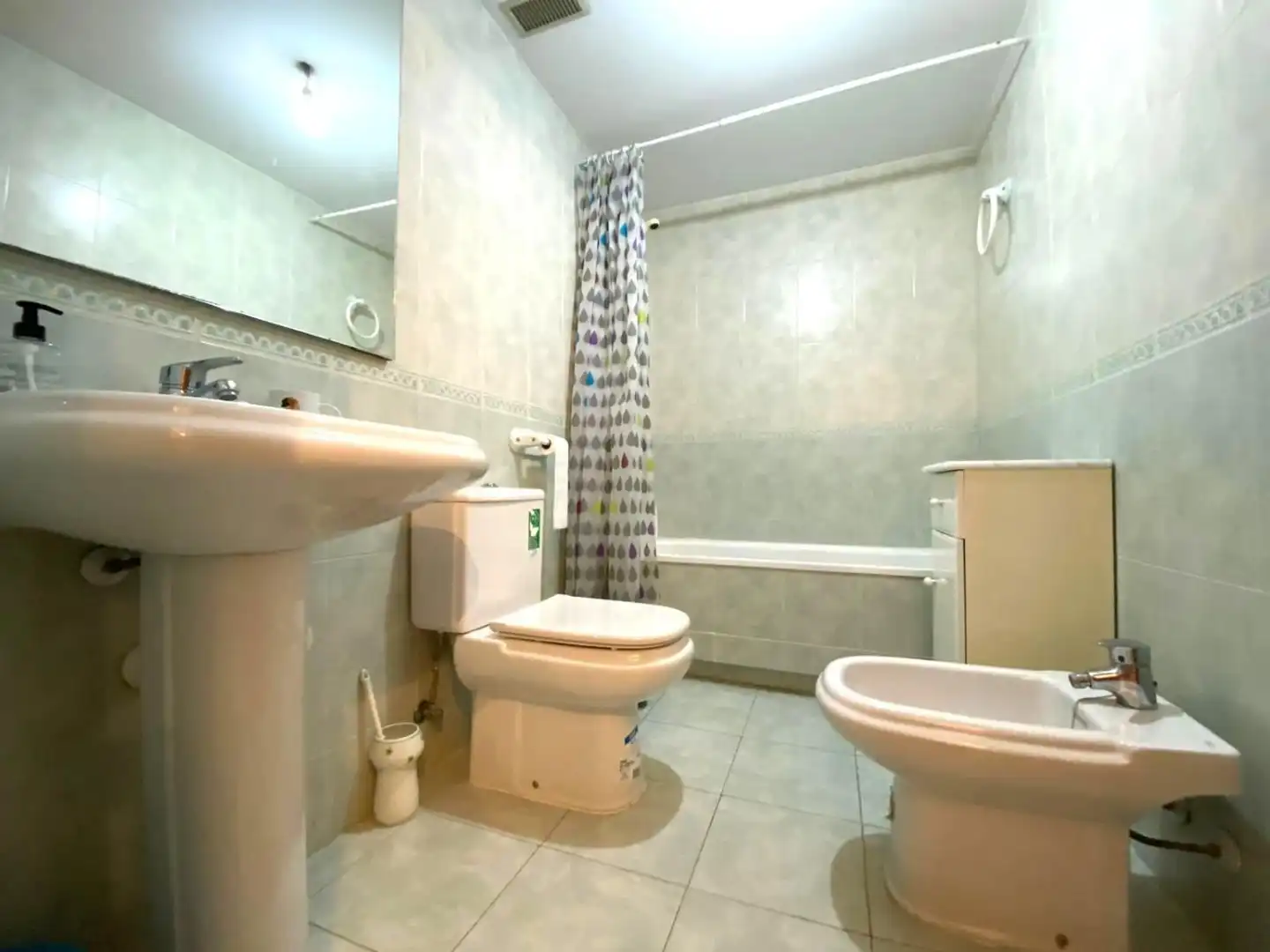 Baño de Apartamento en venta en Alicante / Alacant con Aire acondicionado y Calefacción