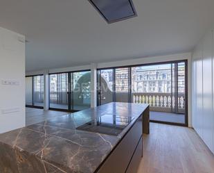 Kitchen of Apartment for sale in  Barcelona Capital  with Air Conditioner, Terrace and Balcony