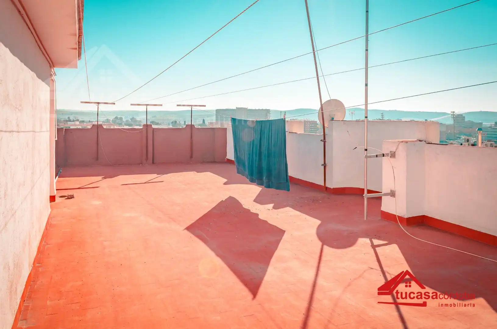 Terrasse von Büro zum Verkauf in Córdoba mit Klimaanlage und Möbliert