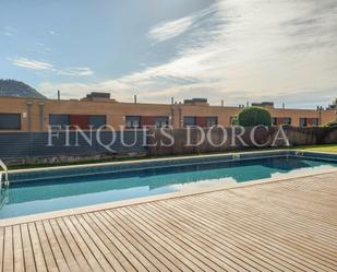 Swimming pool of Single-family semi-detached for sale in Cabrils  with Air Conditioner, Heating and Private garden