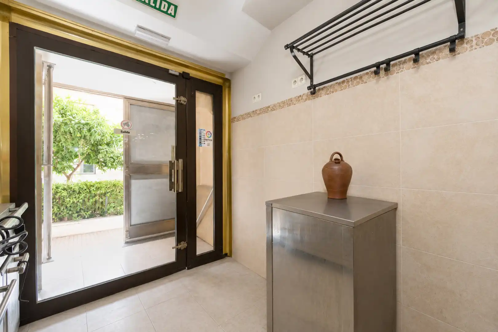 Local en venta en San Sebastián de los Reyes con Aire acondicionado, Calefacción y Amueblado