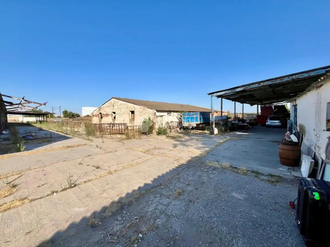 Exterior view of Land for sale in Zaragoza