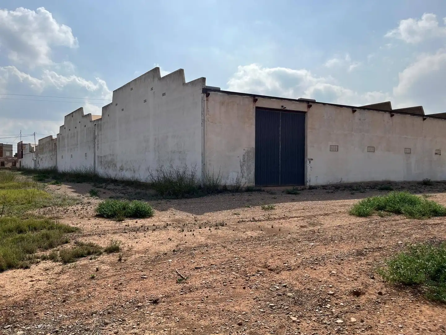 Vista exterior de Nau industrial en venda en Cartagena amb Calefacció