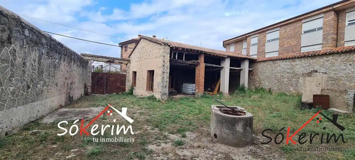 Edifici en venda en Sotillo de la Adrada