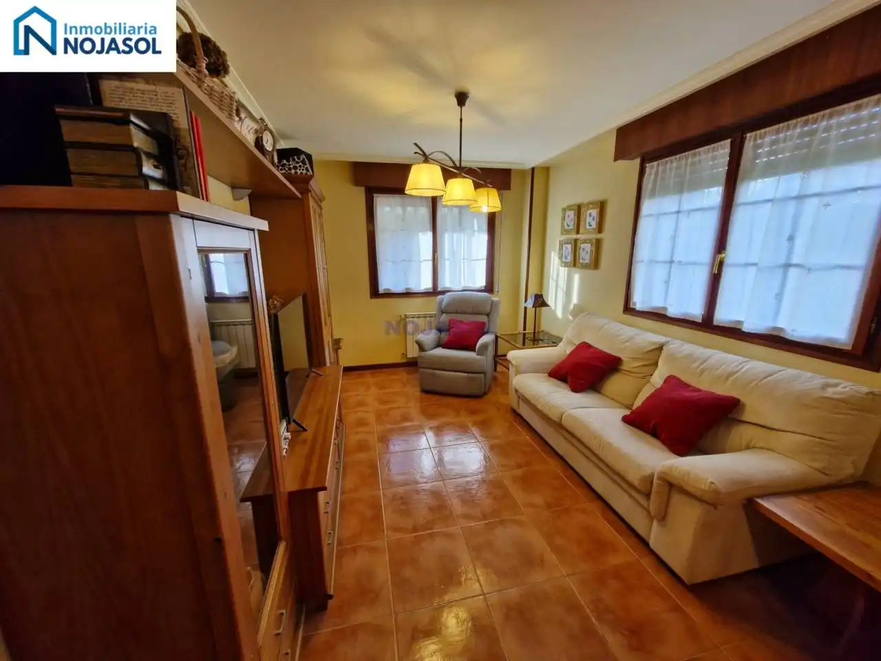 Wohnzimmer von Einfamilien-Reihenhaus zum Verkauf in Argoños  mit Heizung, Privatgarten und Terrasse