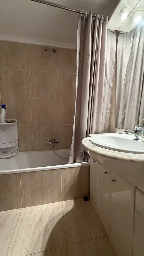 Badezimmer von Wohnung zur Miete in Valencia mit Terrasse, Möbliert und Waschmaschine