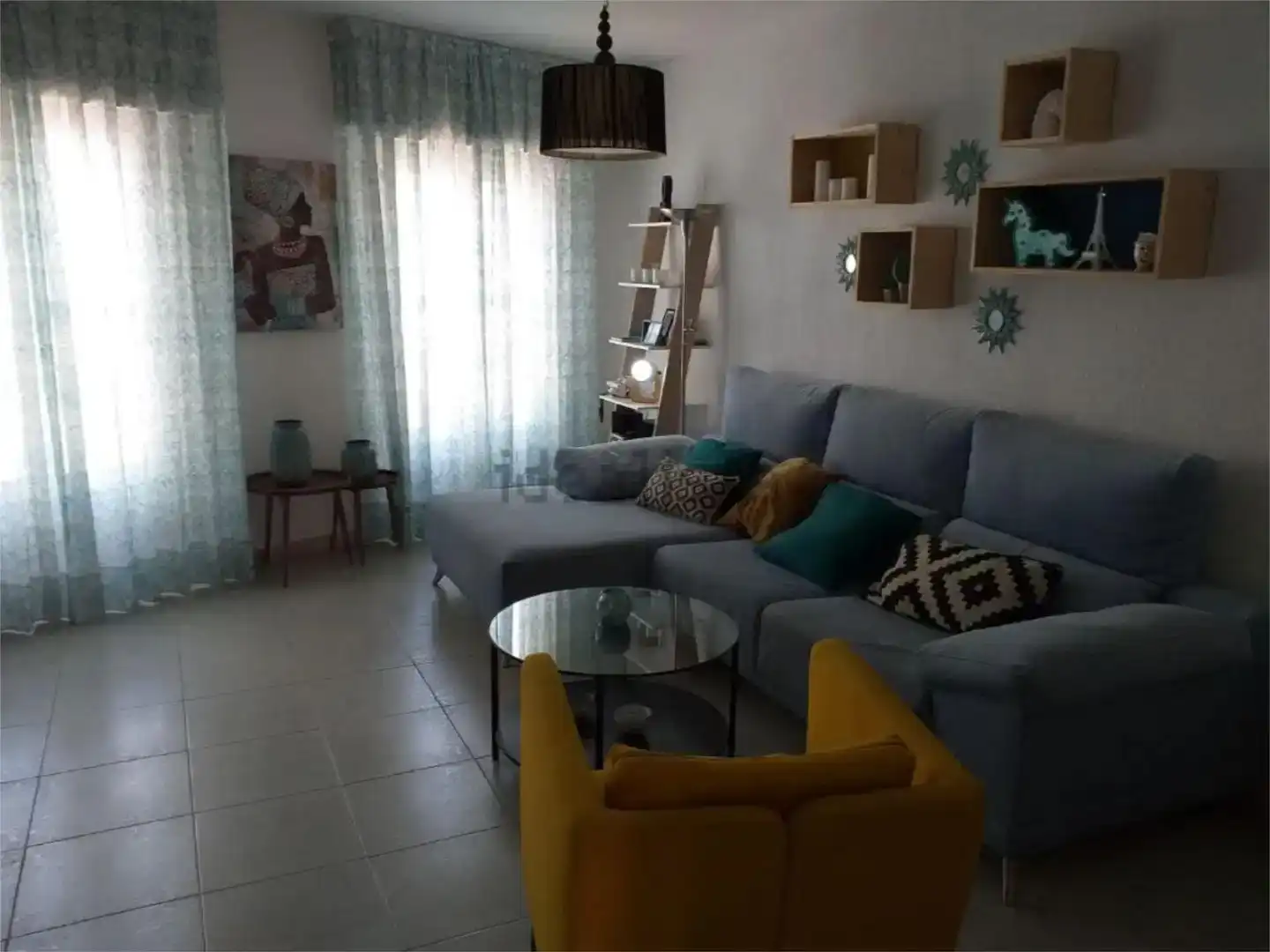 Sala d'estar de Casa adosada per a compartir en Almería amb Moblat i Balcó