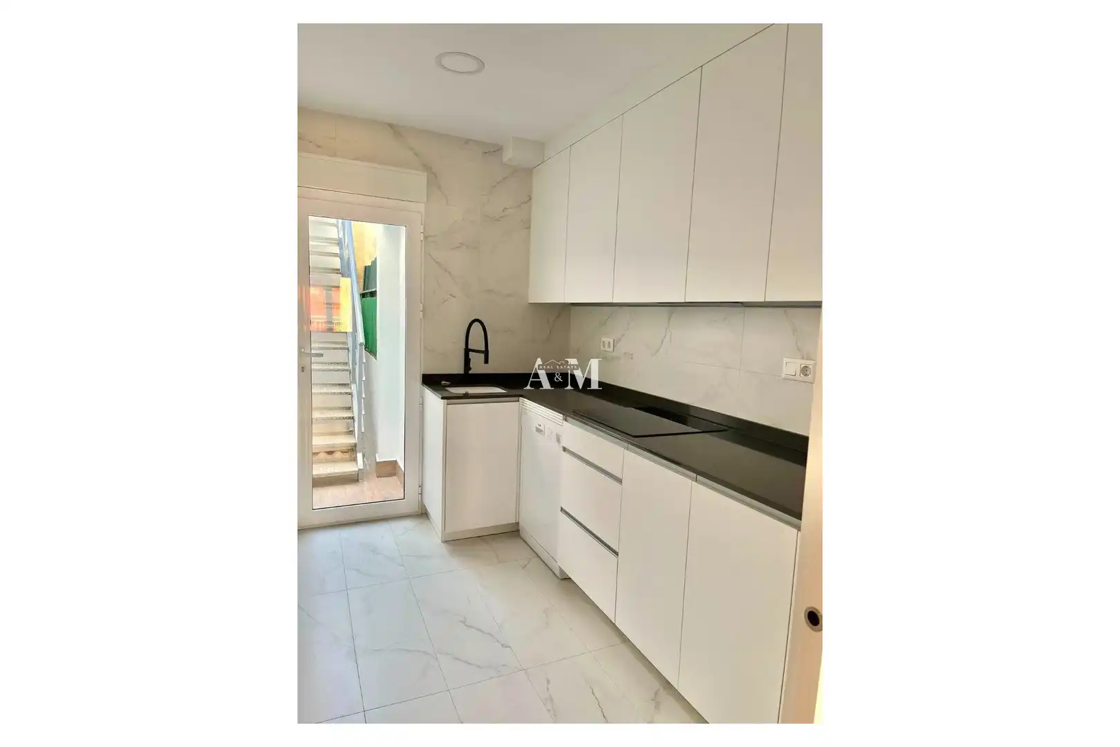 Kitchen of Flat for rent in San Pedro del Pinatar  with Oven, Washing machine and Microwave