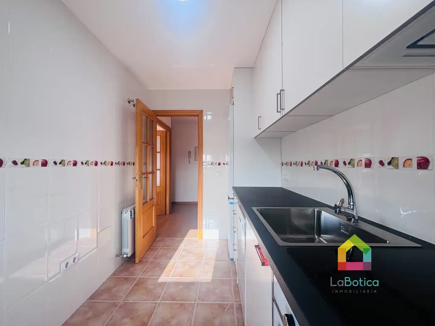 Kitchen of Flat for sale in Ajofrín  with Oven and Washing machine