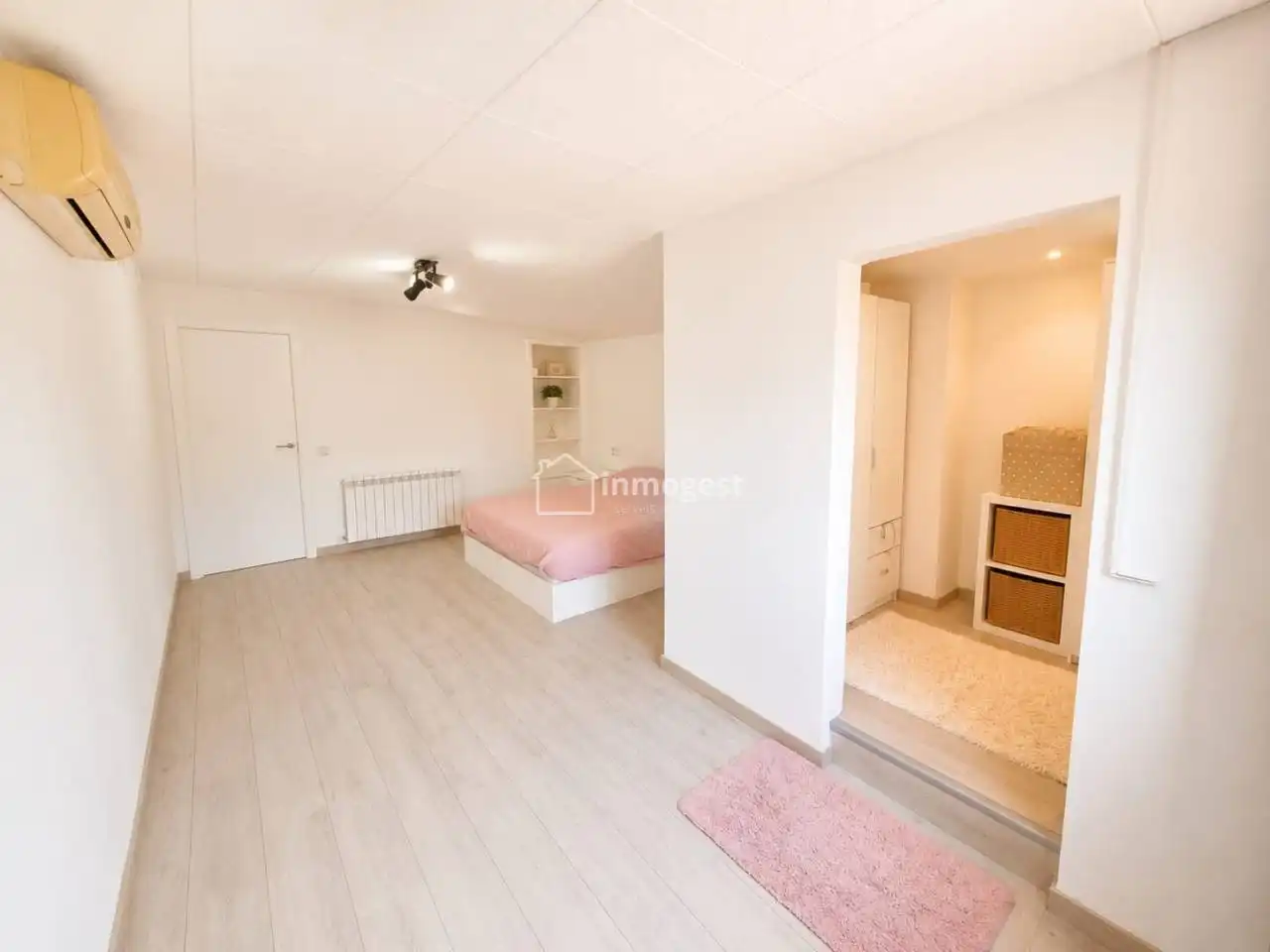Habitación de Casa o chalet de alquiler en Sarrià de Ter con Aire acondicionado, Calefacción y Jardín privado