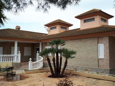 Xalet amb piscina en venda a La Alcayna