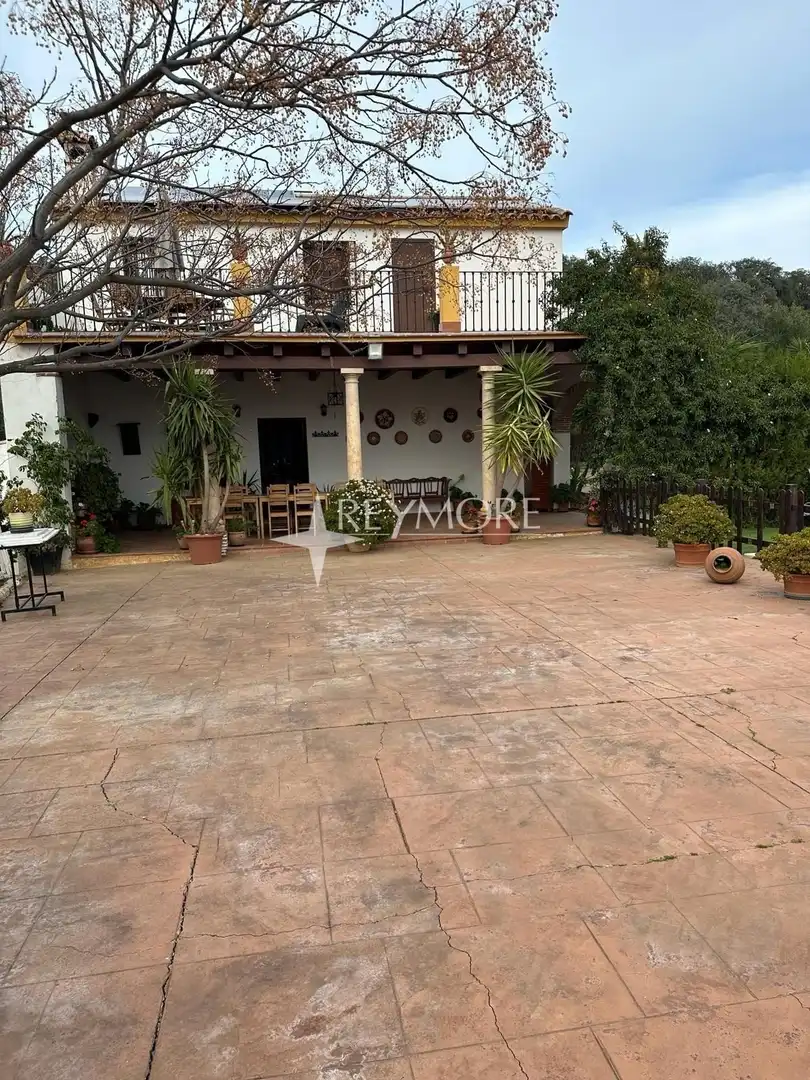 Vista exterior de Finca rústica en venta en La Puebla de los Infantes con Aire acondicionado, Calefacción y Jardín privado