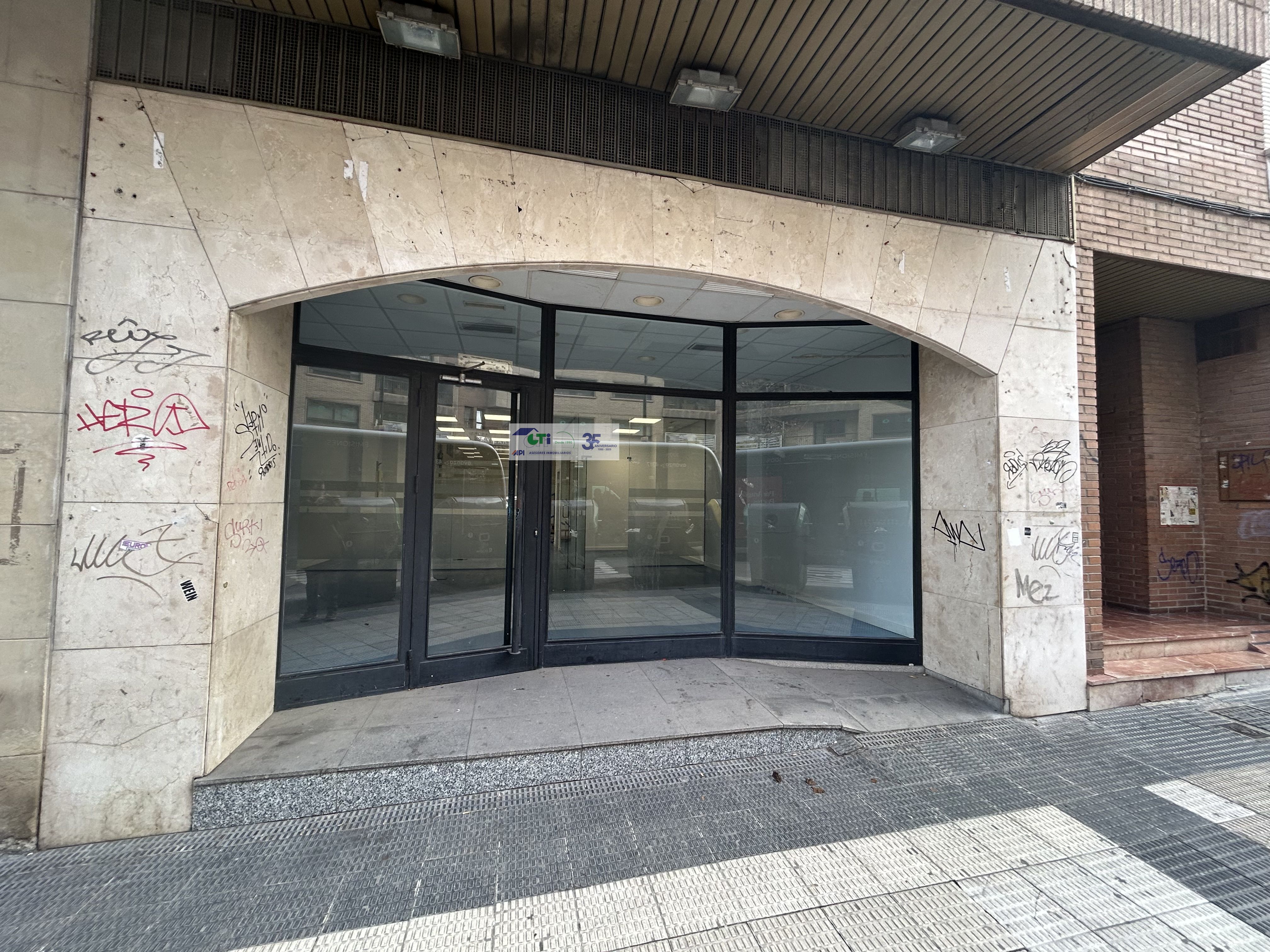 Local de lloguer a AVENIDA CEAR AUGUSTO , Paseo Independencia, Centro