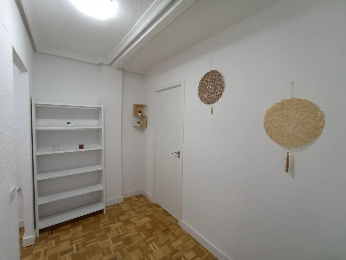 Room in Calle Hornos Caleros, Estación