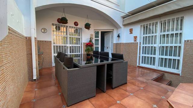 Casa adosada en Venta en Calle Milano Rojo en Urbadiez - Entrepuentes