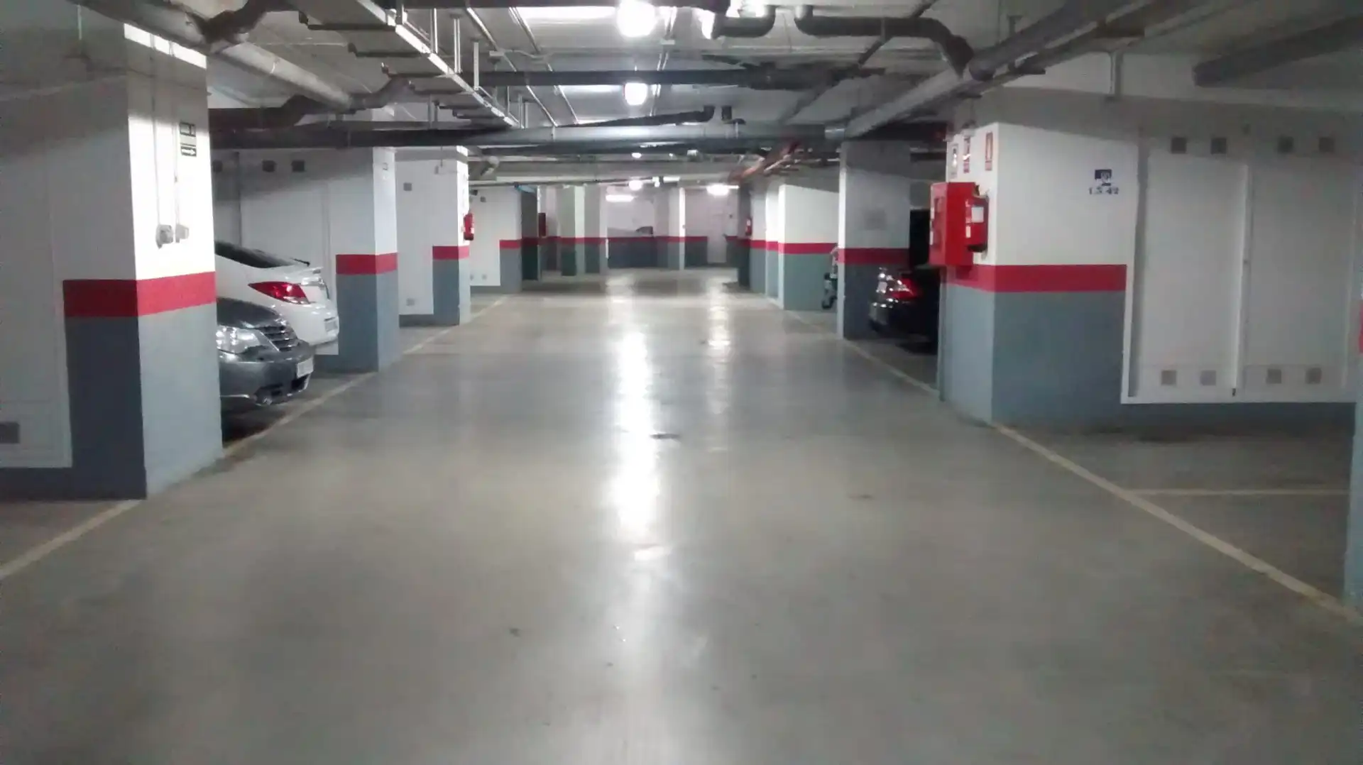 Parkplatz von Wohnungen zum Verkauf in Benalmádena mit Klimaanlage