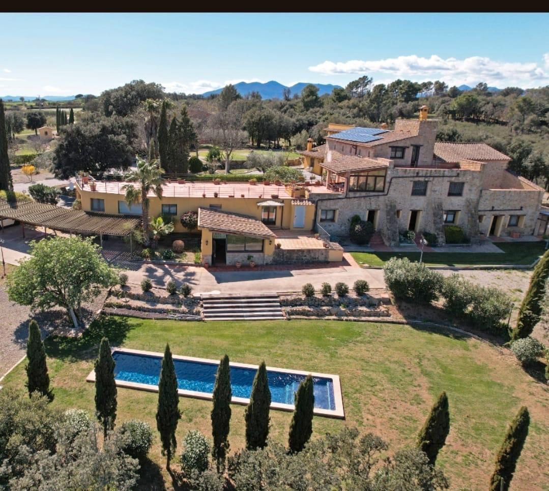 Jardí de Edifici en venda en Llers amb Alarma i Piscina comunitària