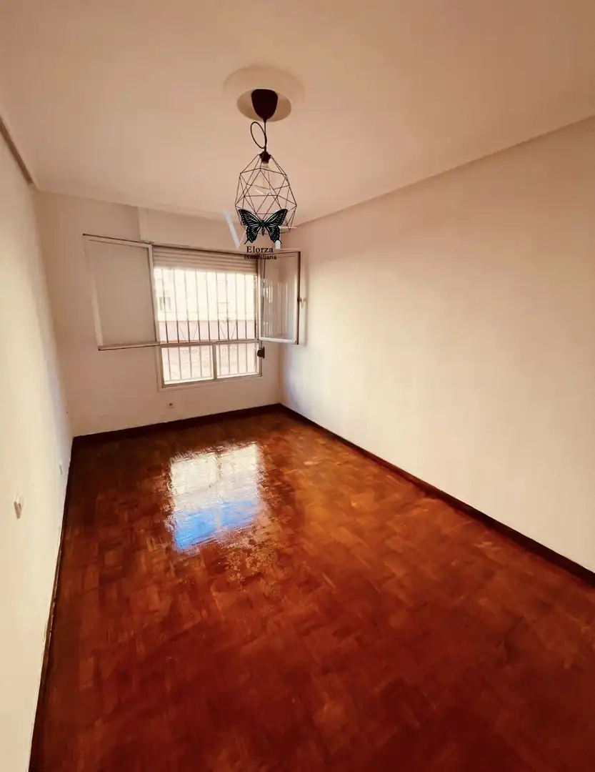 Habitación de Piso en venta en Mieres (Asturias) con Terraza y Trastero