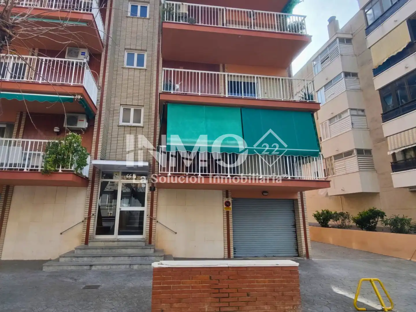 Vista exterior de Apartament en venda en Salou amb Aire condicionat, Terrassa i Moblat