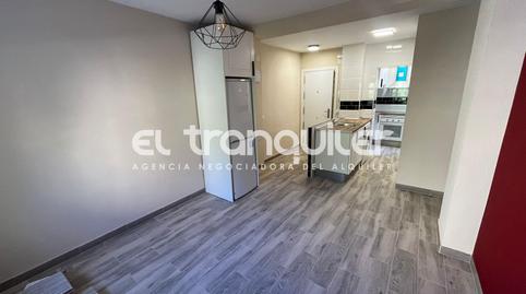 Foto 4 de Piso de alquiler en Calle Velez Rubio, Apóstol Santiago, Madrid